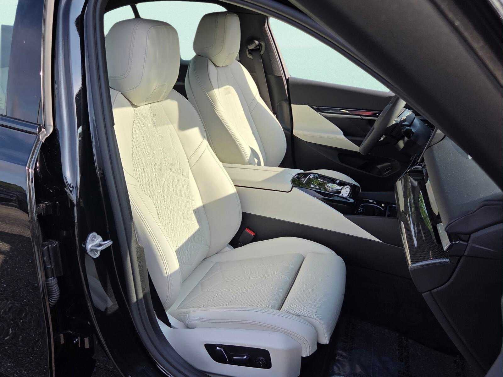 2027 BMW 530i 530i