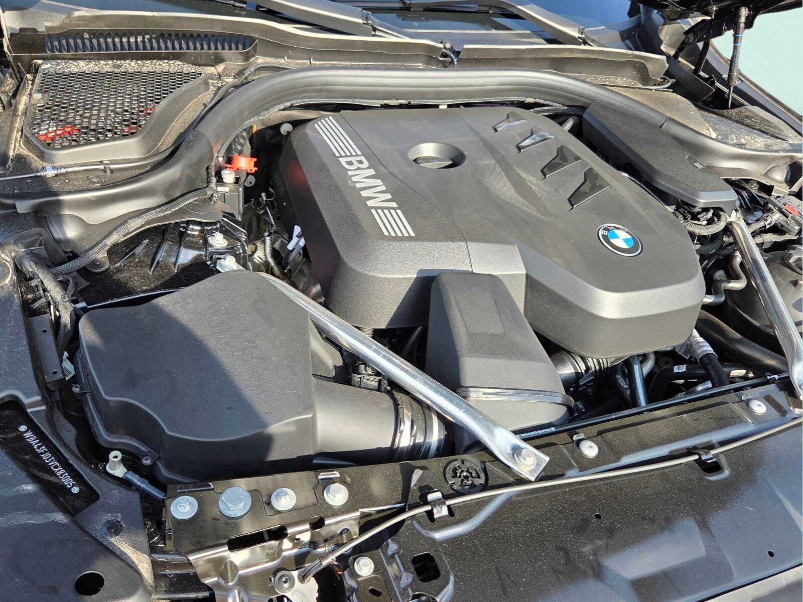 2027 BMW 530i 530i