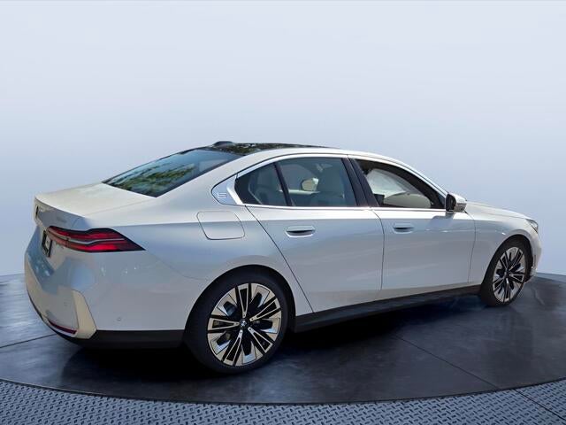 2027 BMW 530i 530i