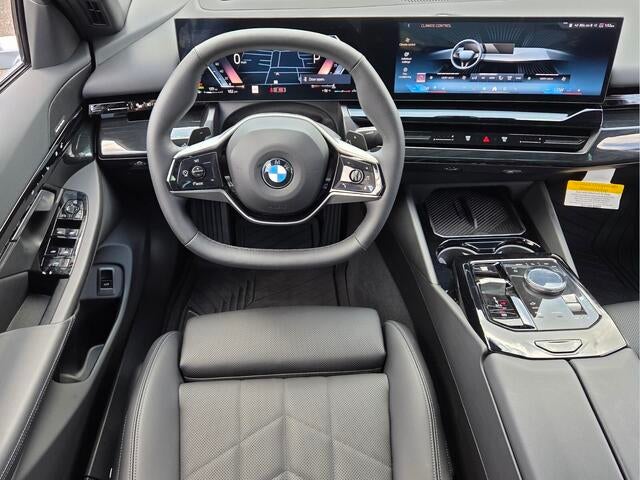 2026 BMW 530i 530i