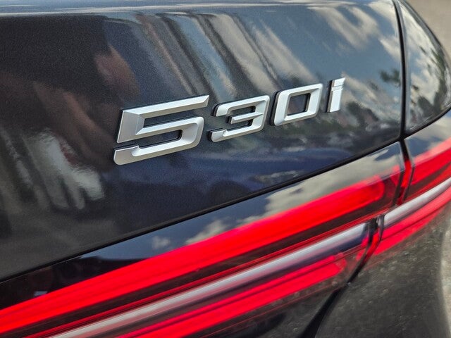 2026 BMW 530i 530i