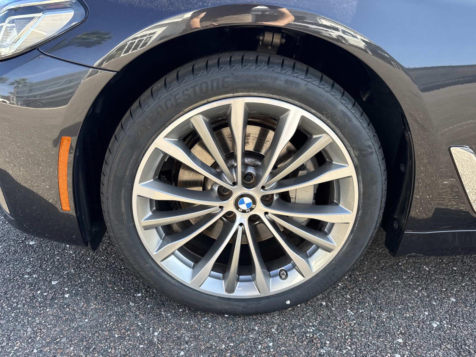 2023 BMW 5 Series 530i