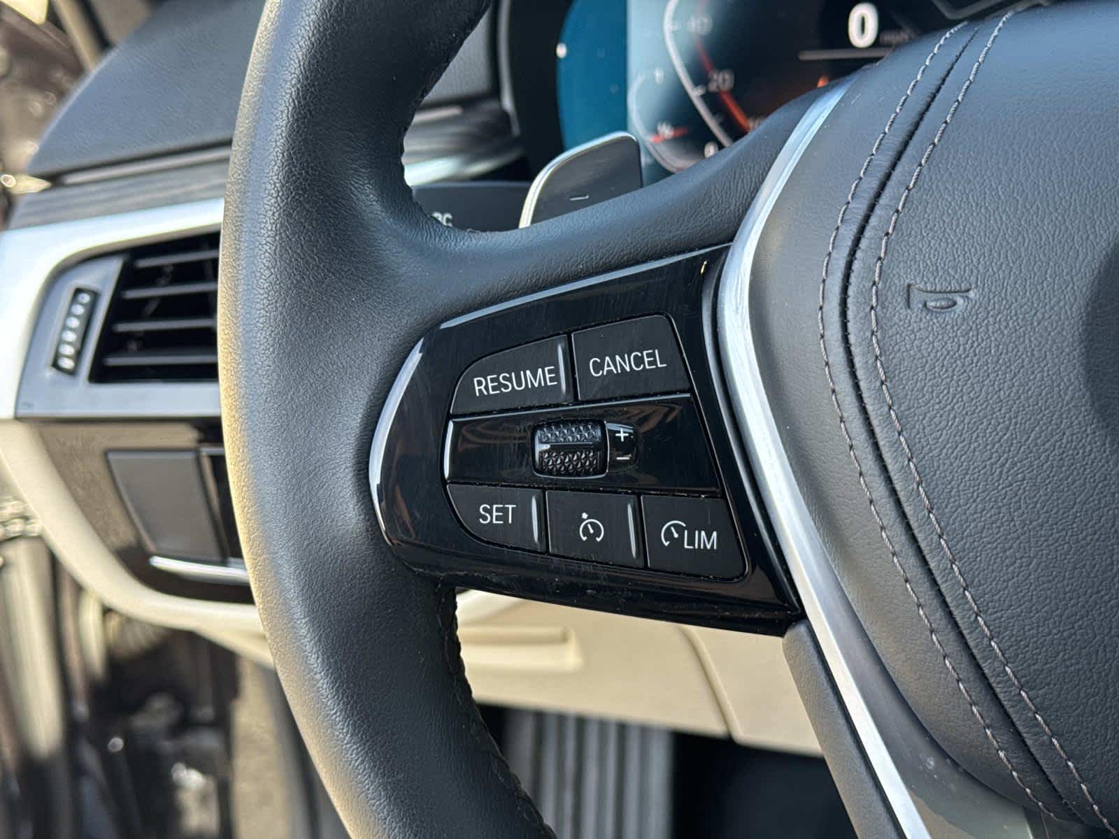 2023 BMW 5 Series 530i