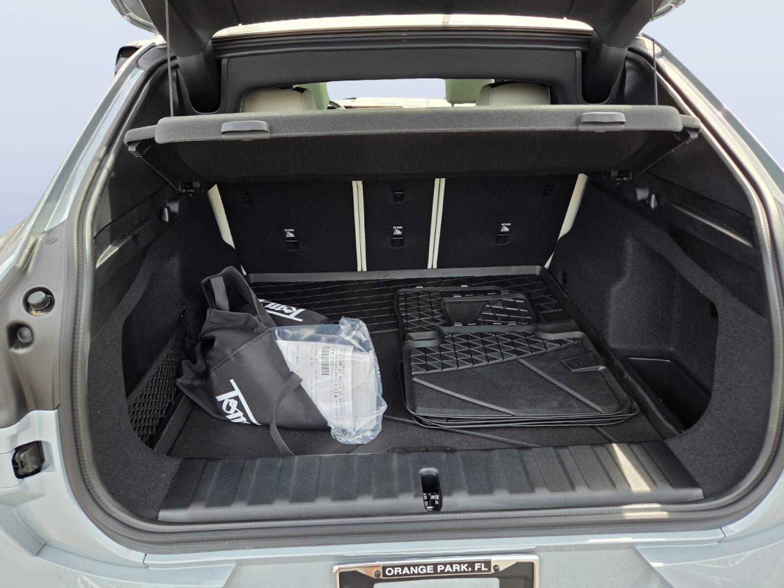 2026 BMW X2 M35i M35i