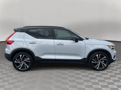 2020 Volvo XC40 R-Design