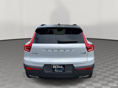 2020 Volvo XC40 R-Design