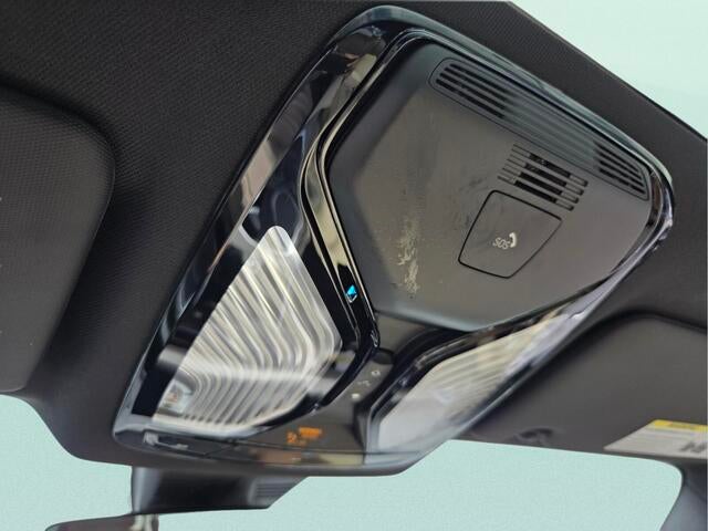 2025 BMW 2 Series 230i - Photo 33