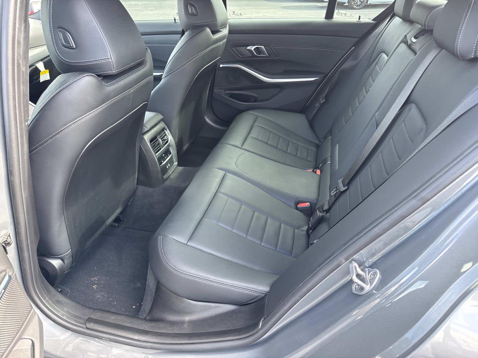 2025 BMW 3 Series 330i