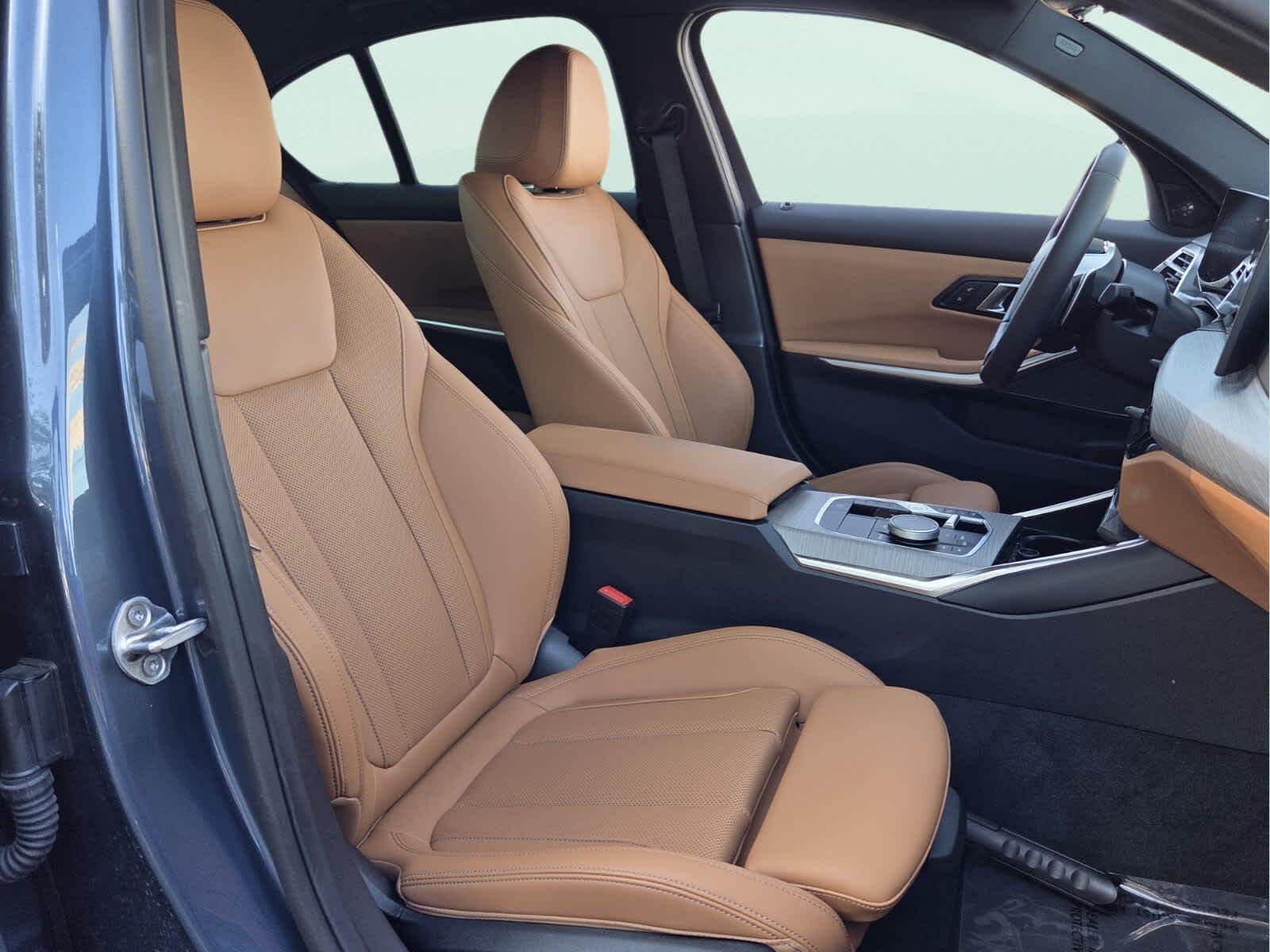 2026 BMW 3 Series 330i - Photo 18