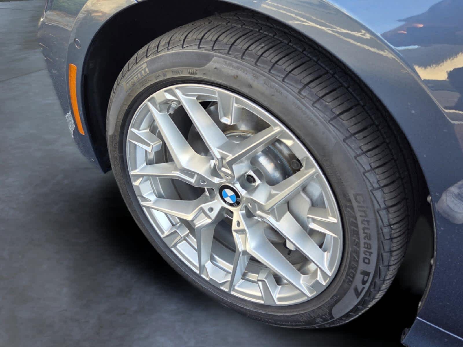 2026 BMW 3 Series 330i - Photo 9
