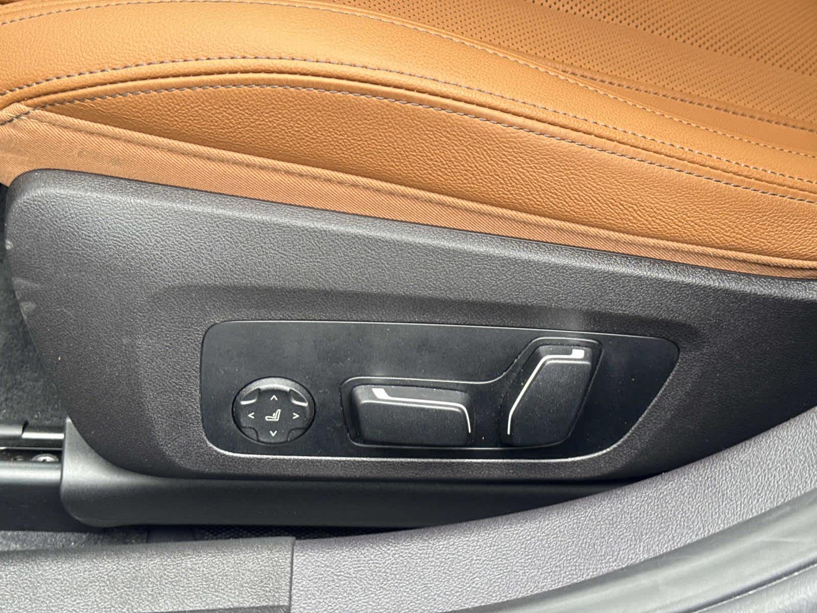 2025 BMW 3 Series 330i