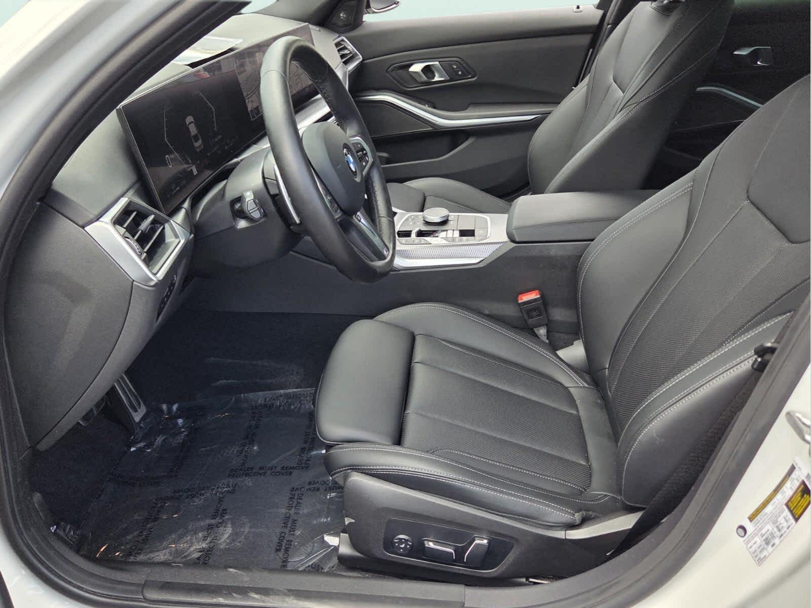 2024 BMW 3 Series 330i - Photo 10