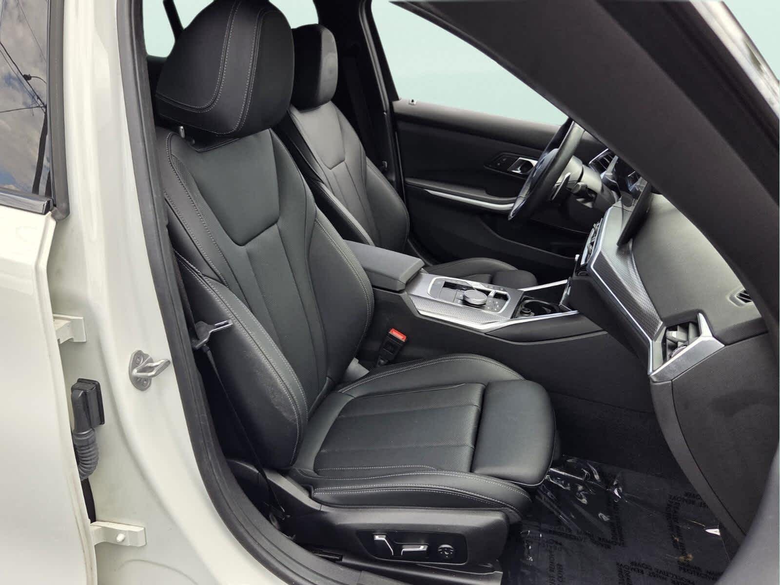 2024 BMW 3 Series 330i - Photo 18