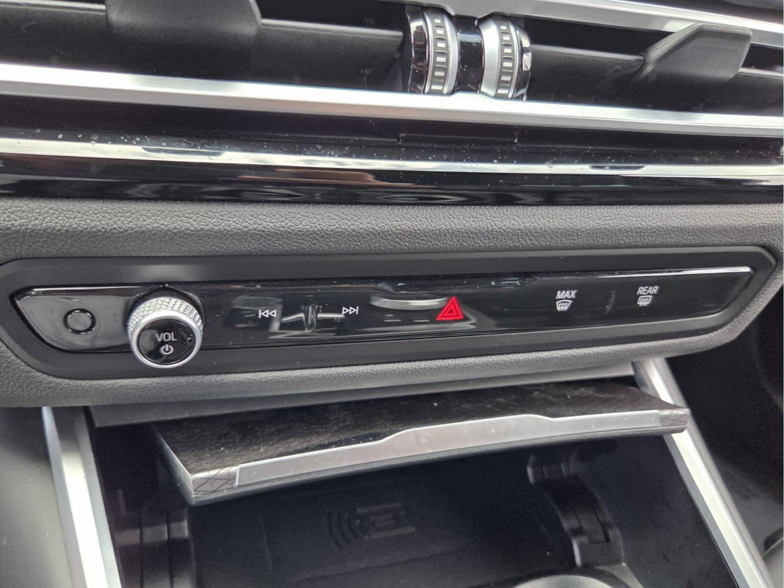 2024 BMW 3 Series 330i - Photo 24