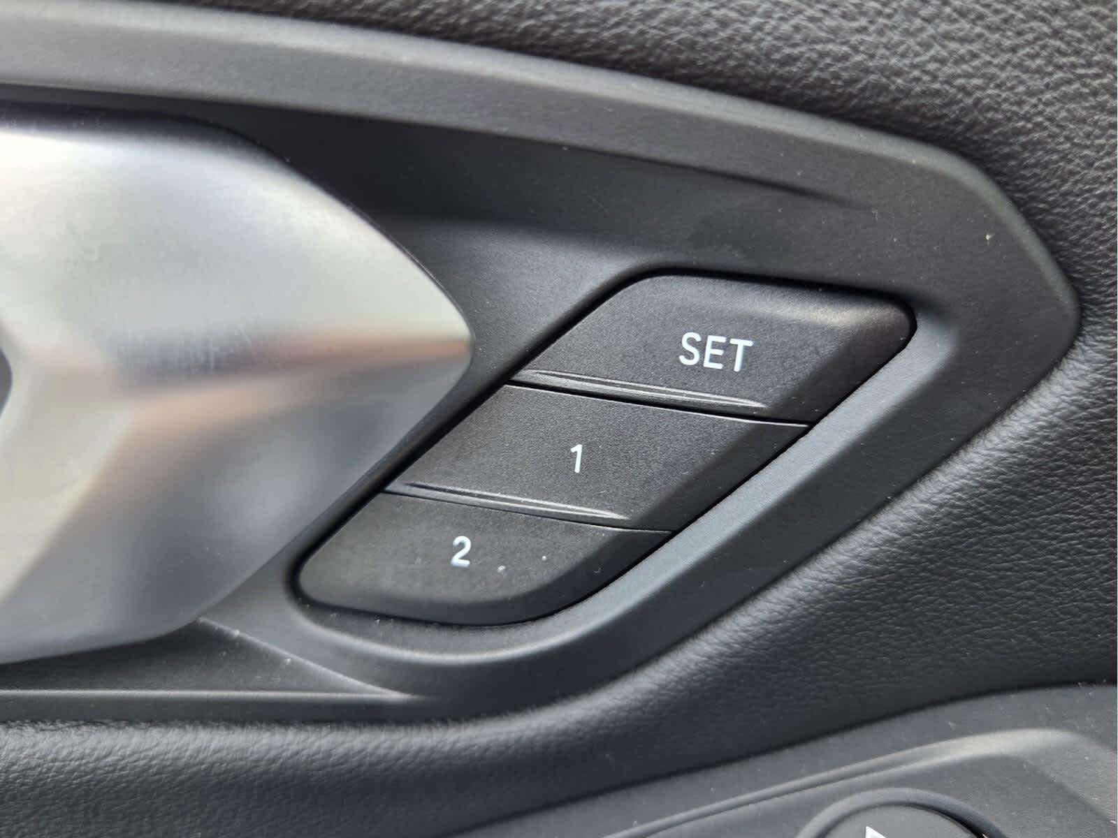2024 BMW 3 Series 330i - Photo 32