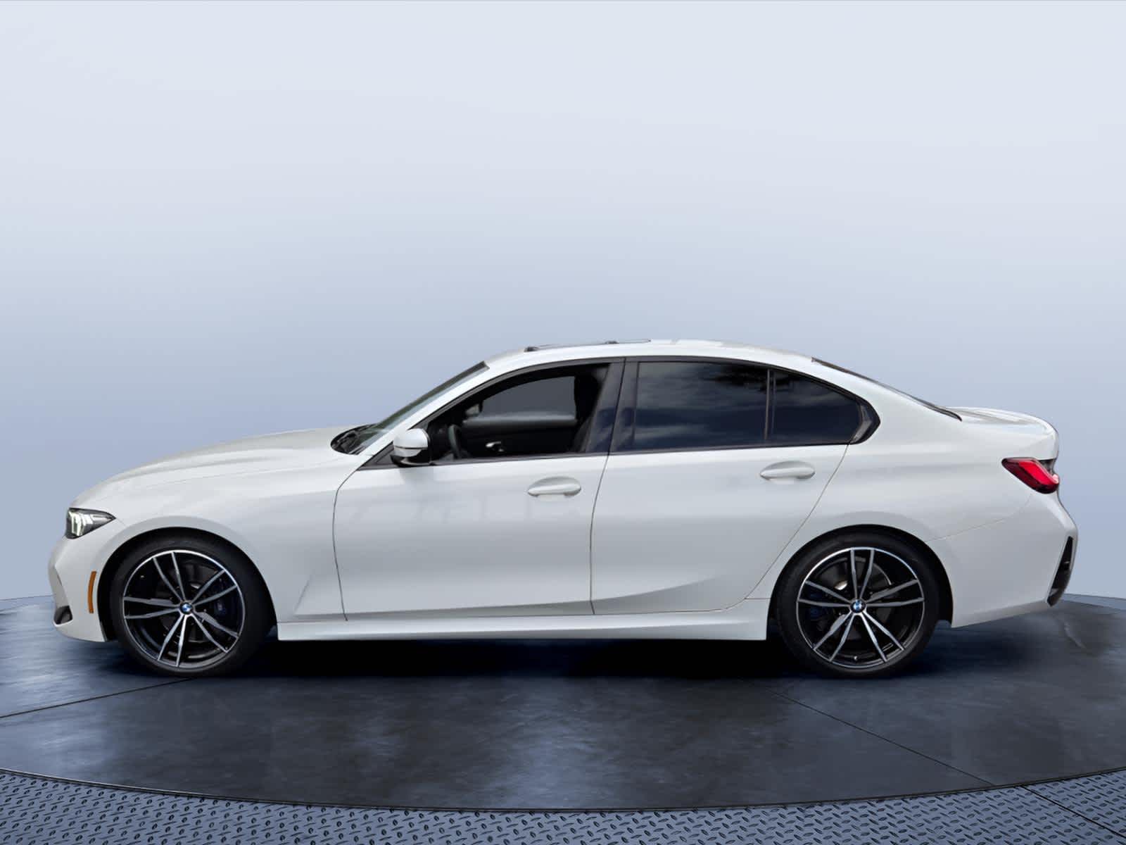2024 BMW 3 Series 330i - Photo 6
