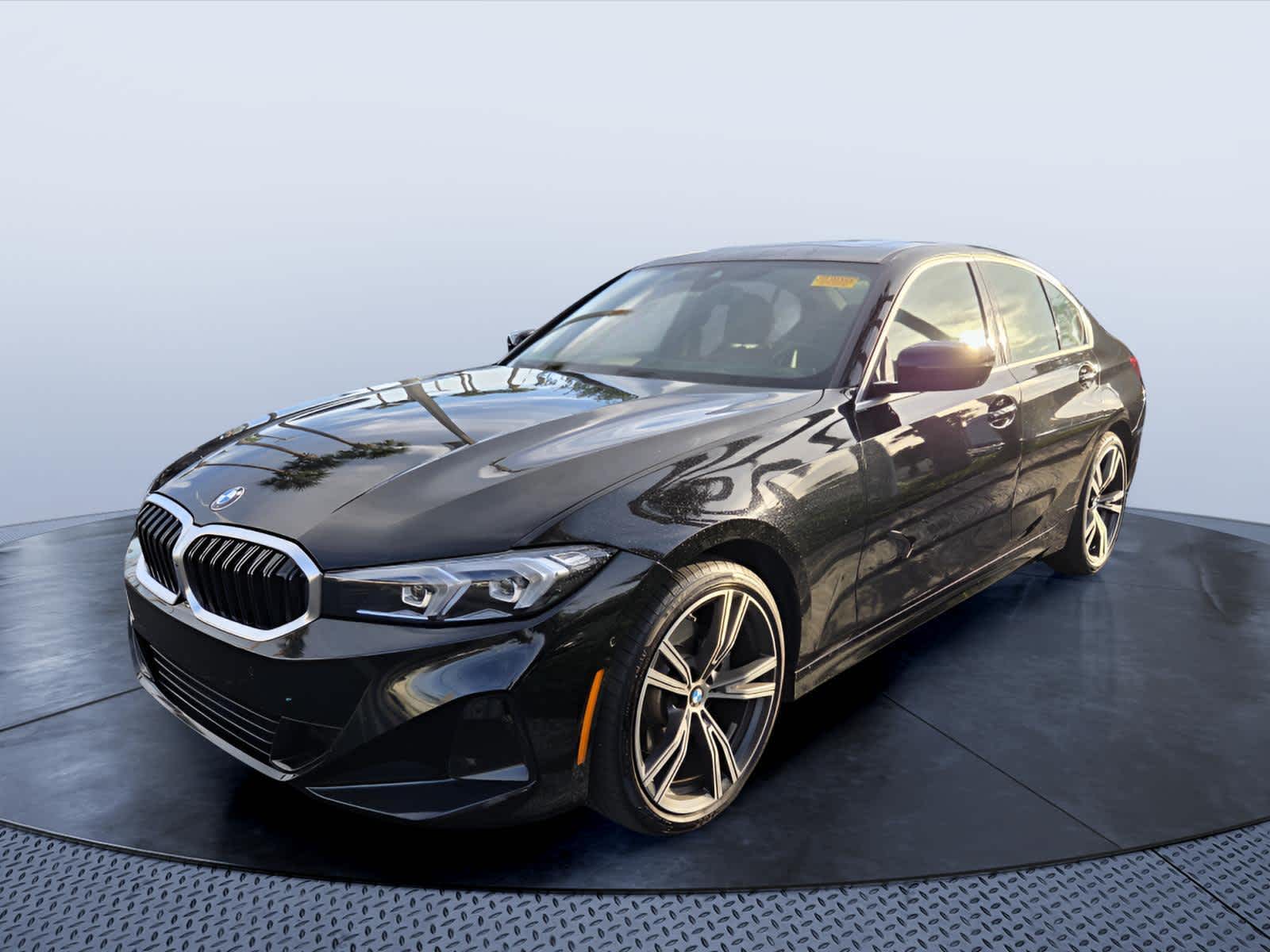 2024 BMW 3 Series 330i - Photo 2