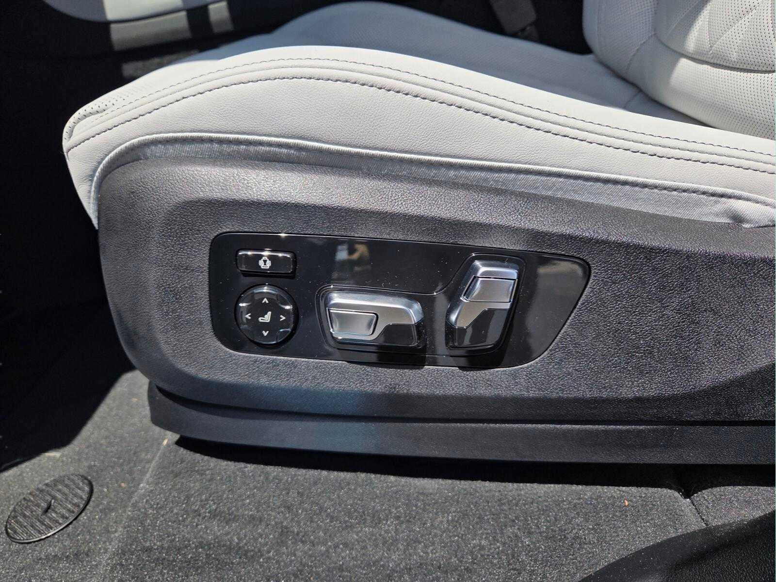 2026 BMW X5 sDrive40i sDrive40i