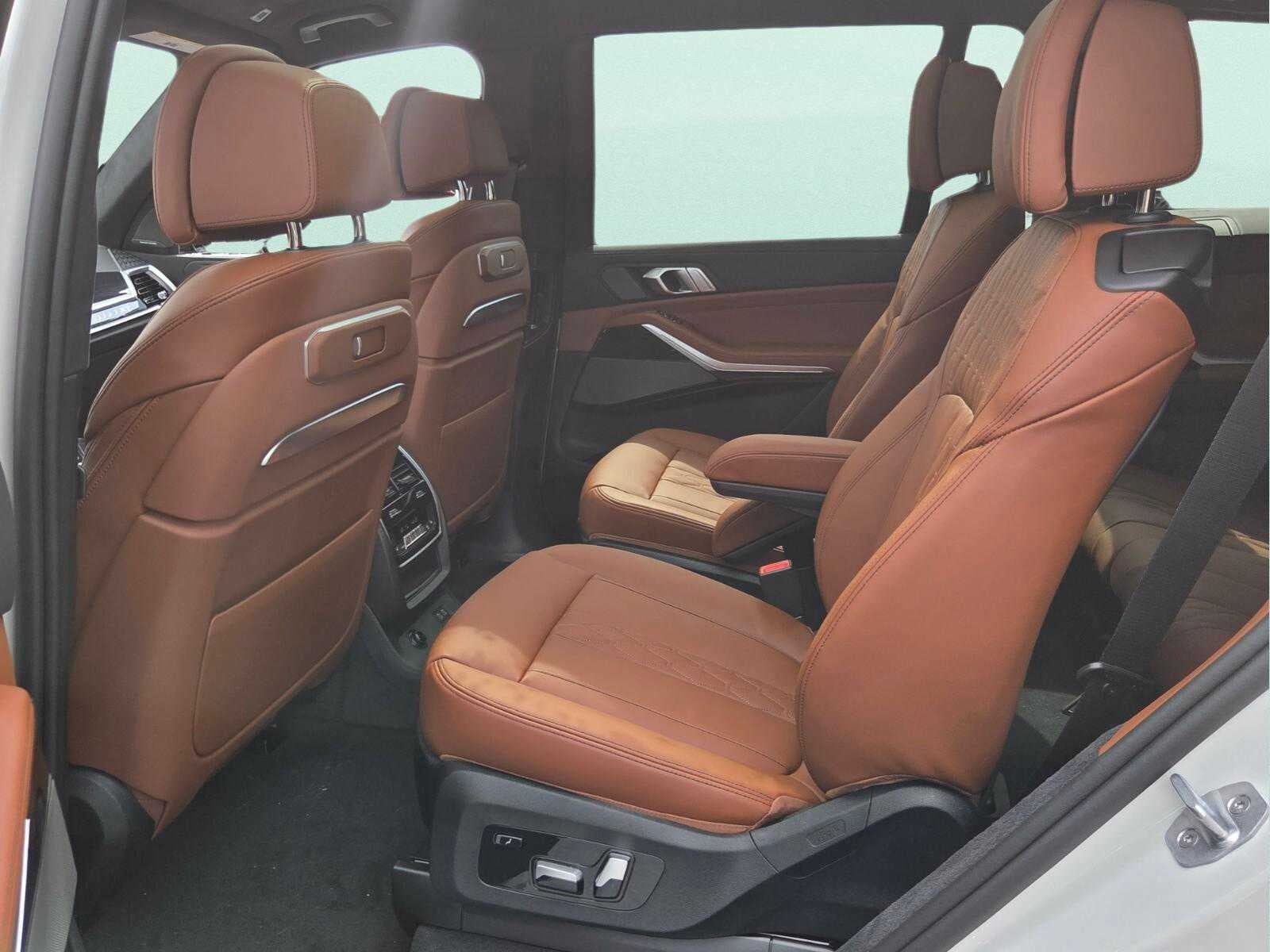 2027 BMW X7 xDrive40i xDrive40i