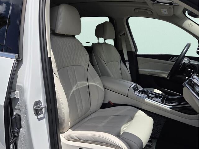 2023 BMW X7 xDrive40i xDrive40i