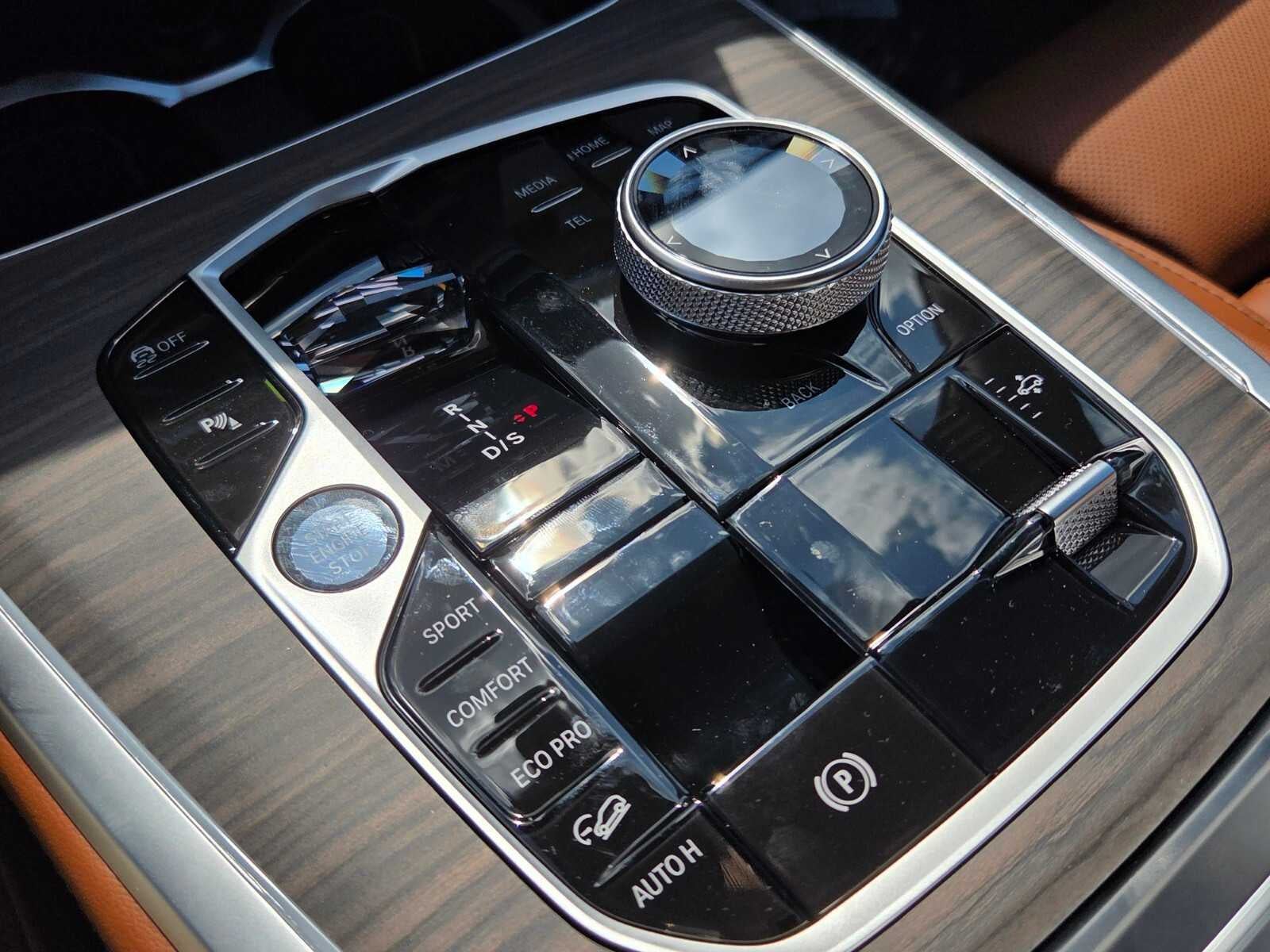 2027 BMW X7 xDrive40i xDrive40i