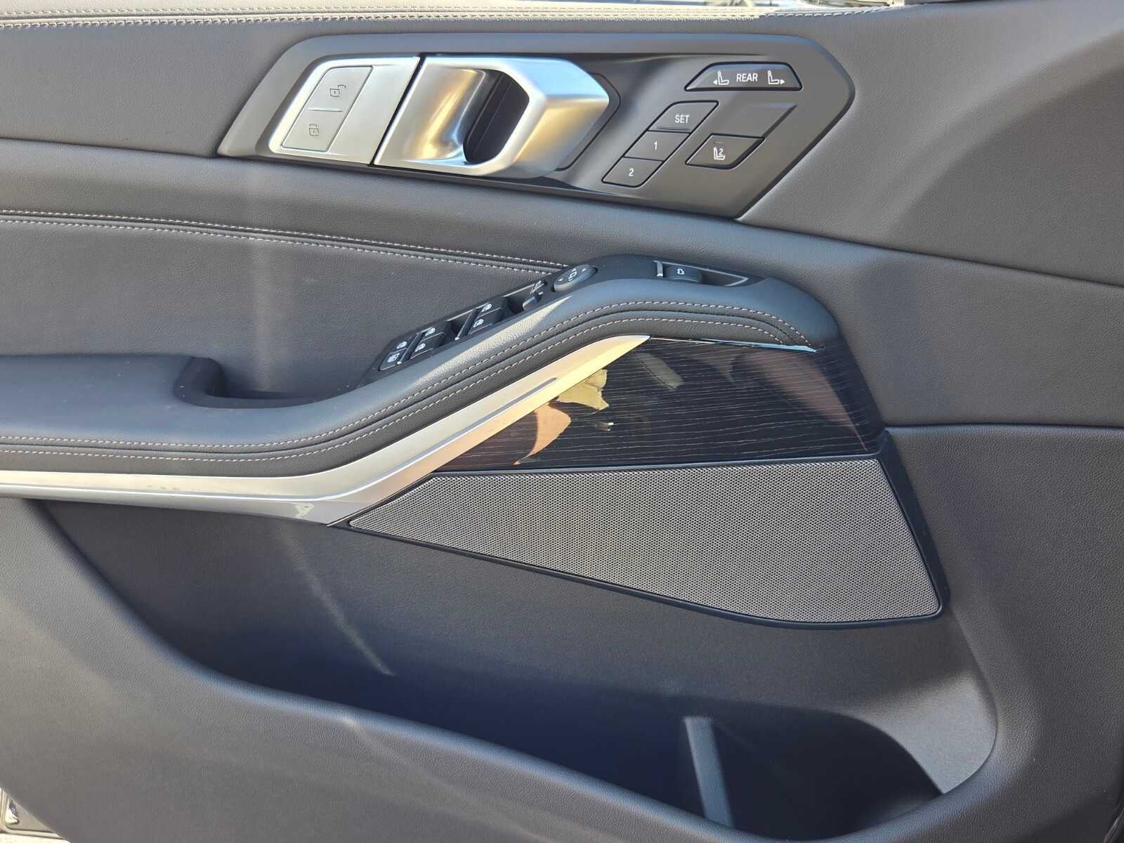 2027 BMW X7 xDrive40i xDrive40i