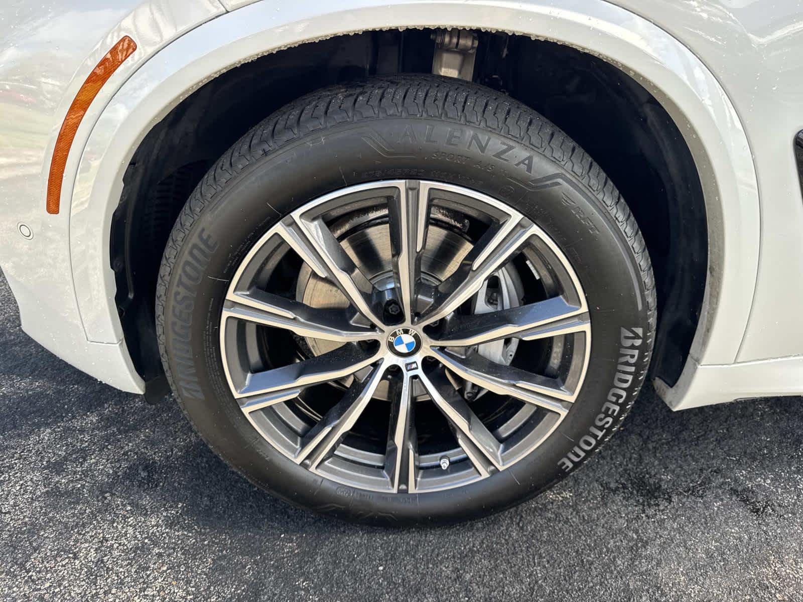 2025 BMW X5 xDrive40i xDrive40i