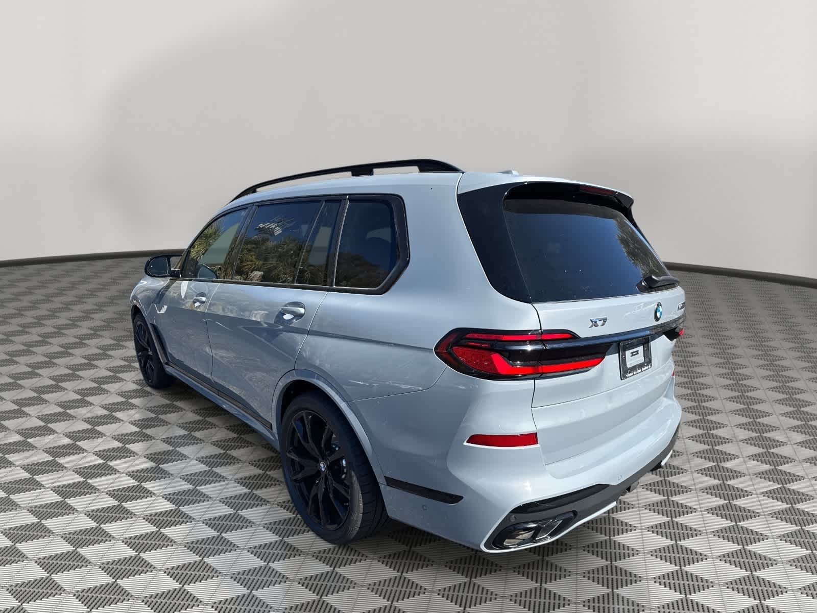 2026 BMW X7 M60i