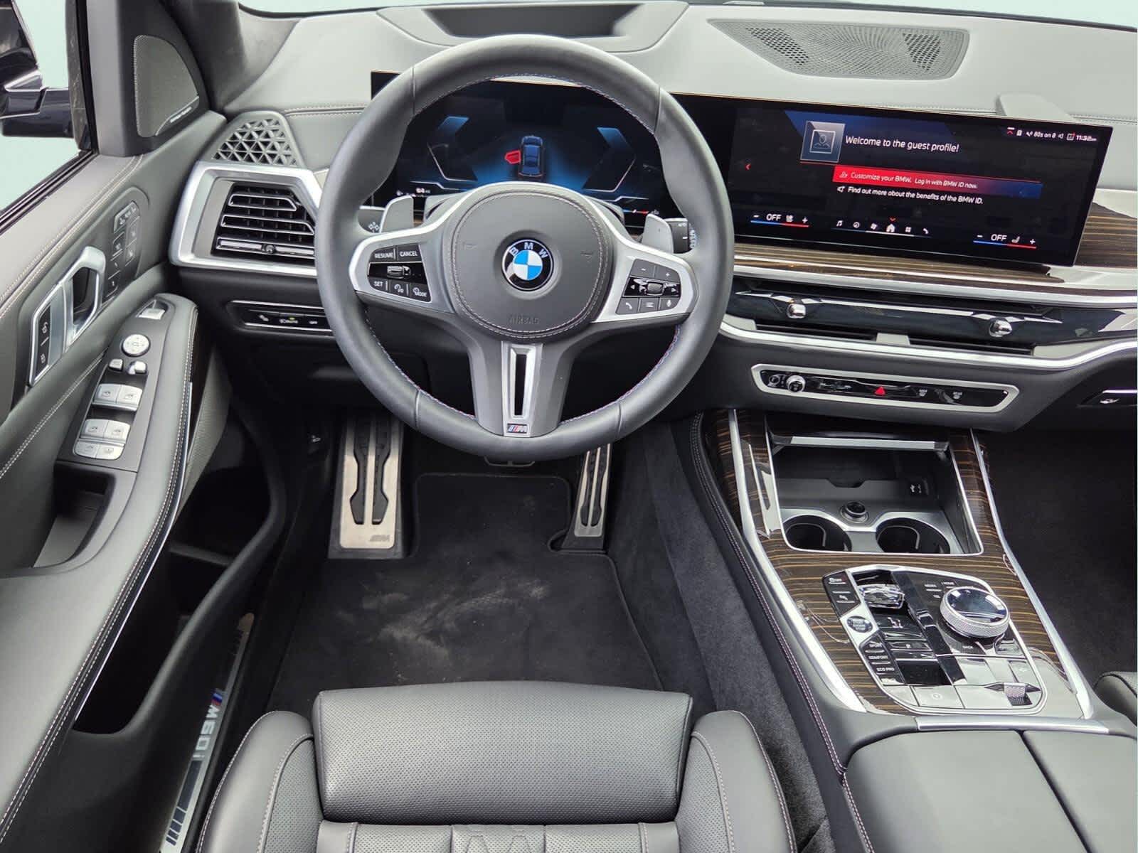 2025 BMW X7 M60i M60i