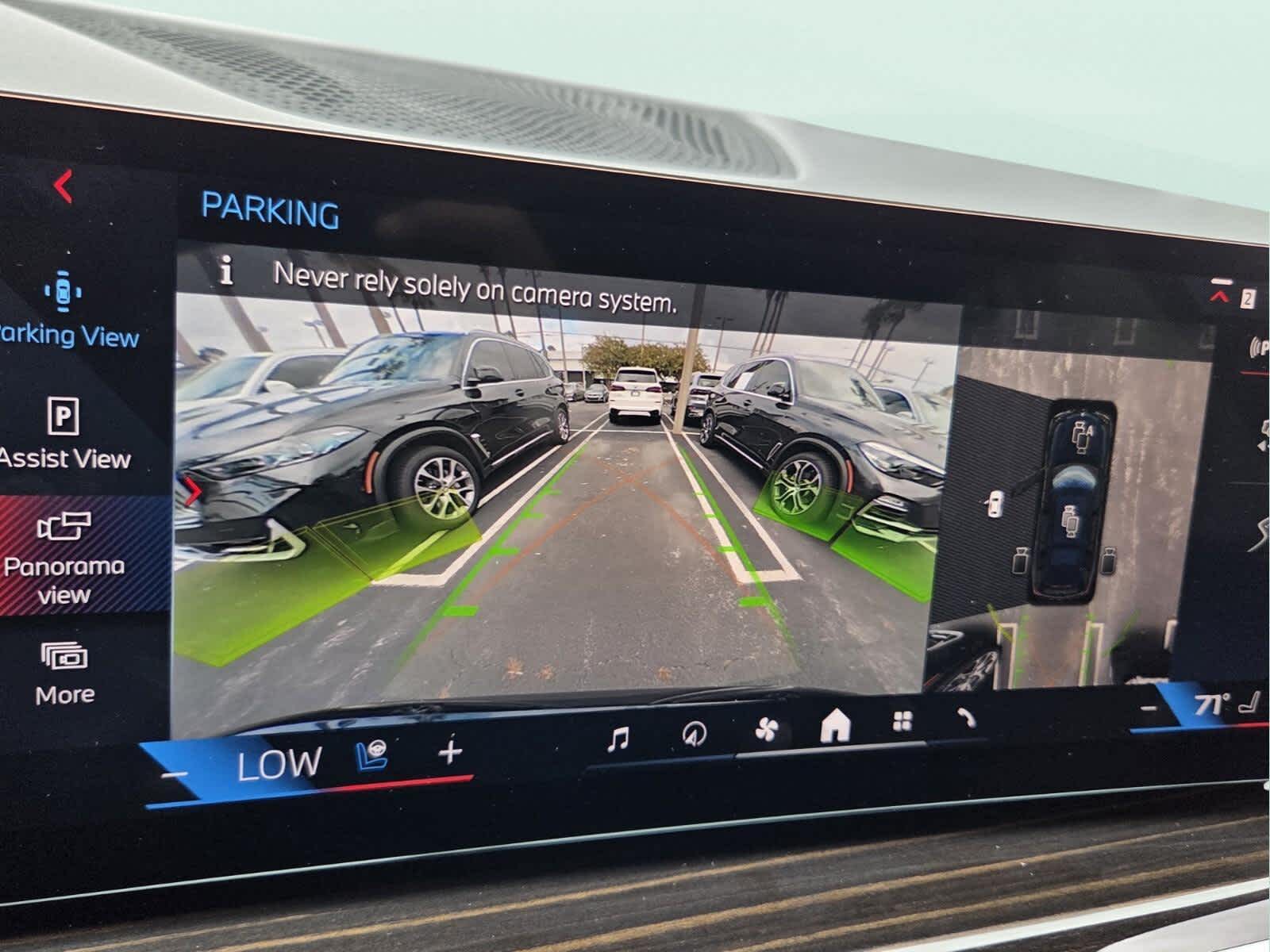 2025 BMW X7 M60i M60i