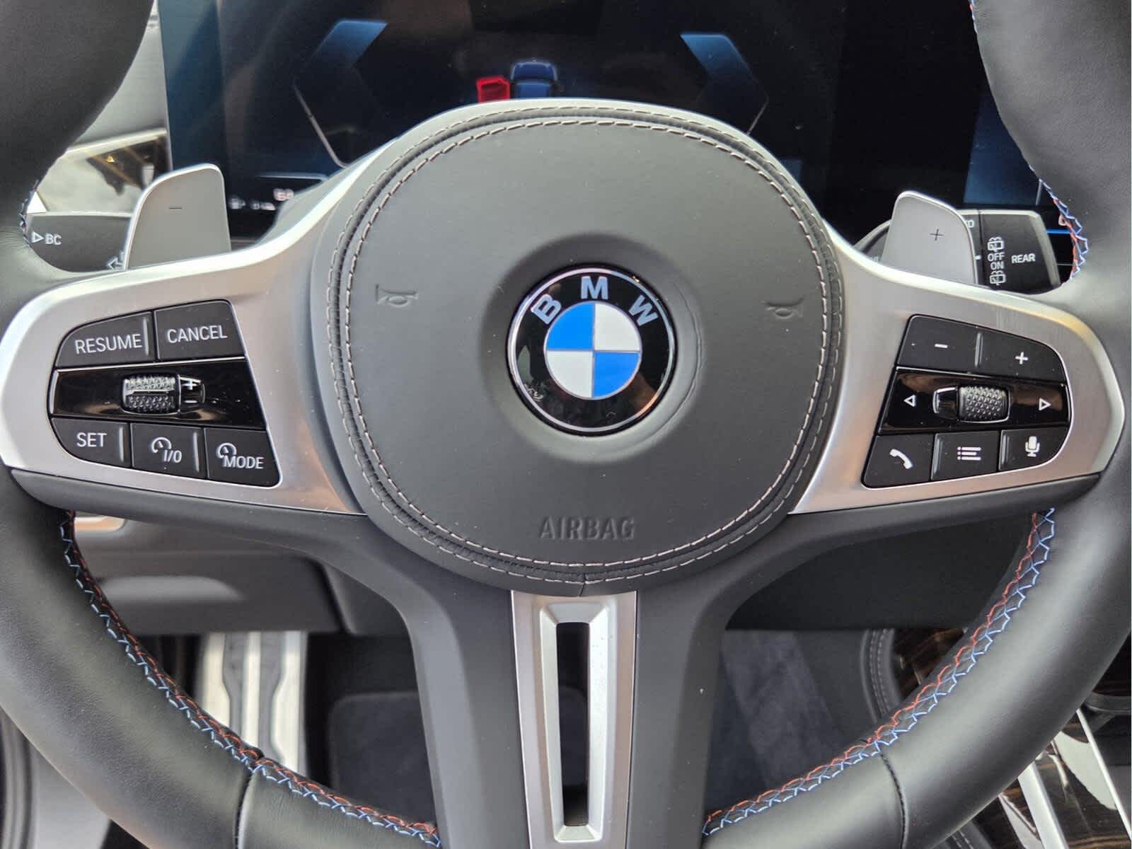 2025 BMW X7 M60i M60i