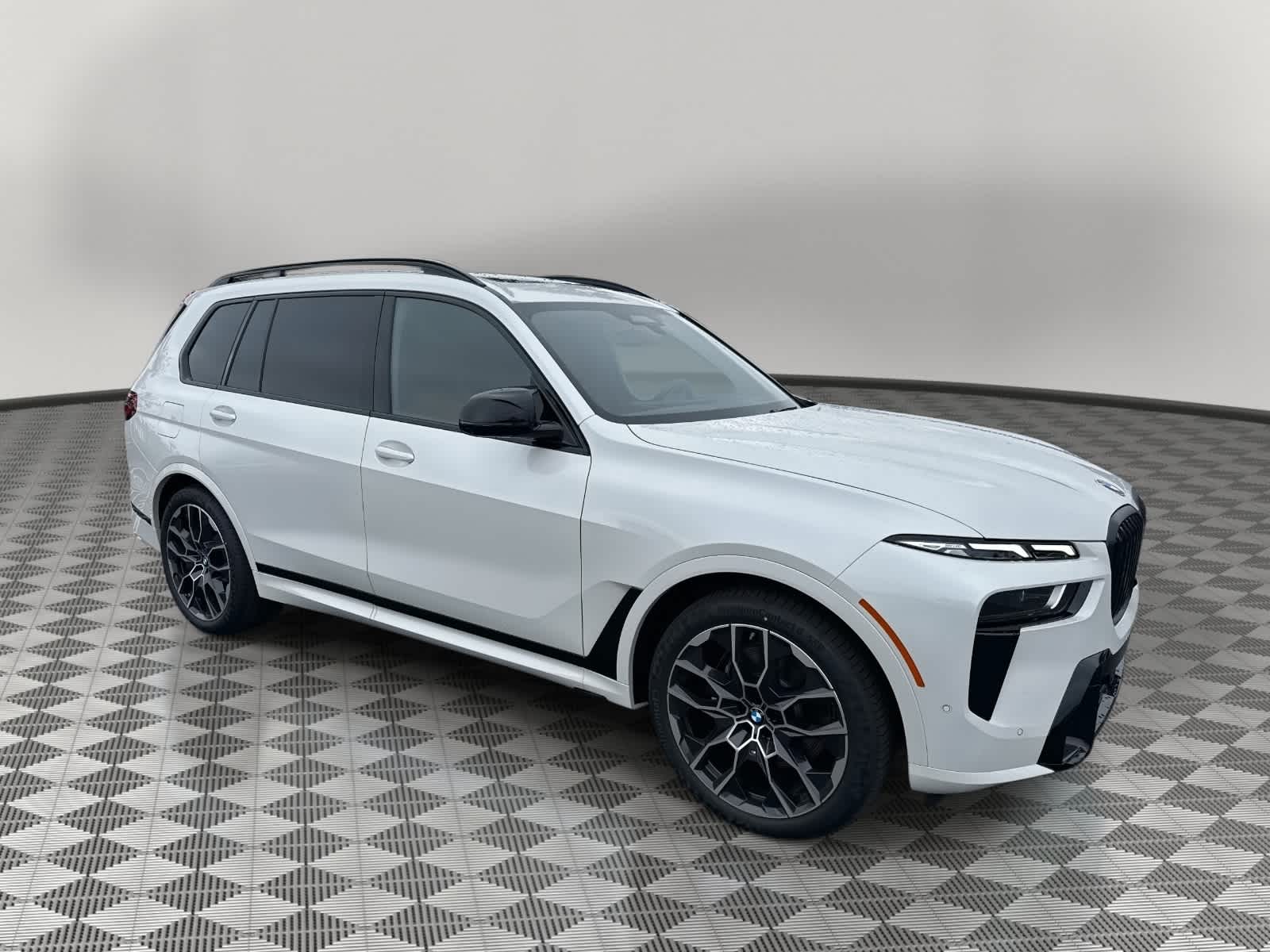 2026 BMW X7 M60i M60i