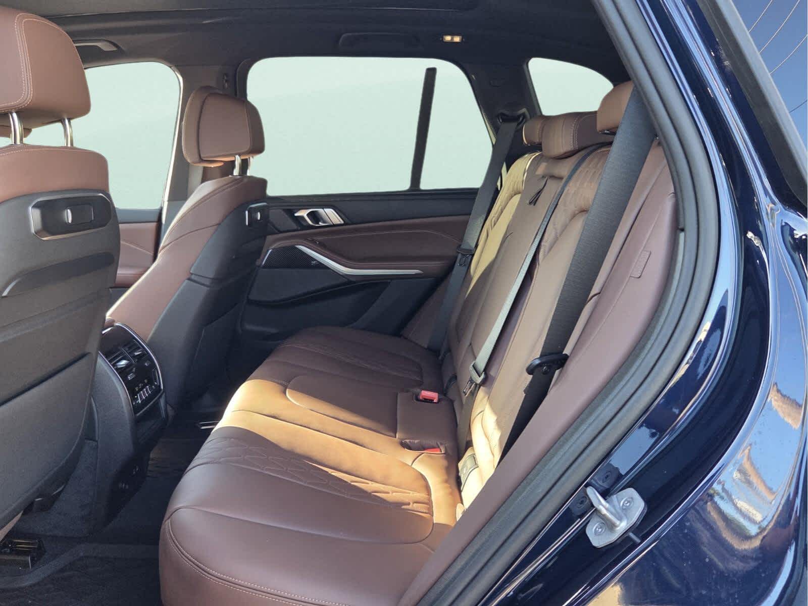 2025 BMW X5 M60i M60i