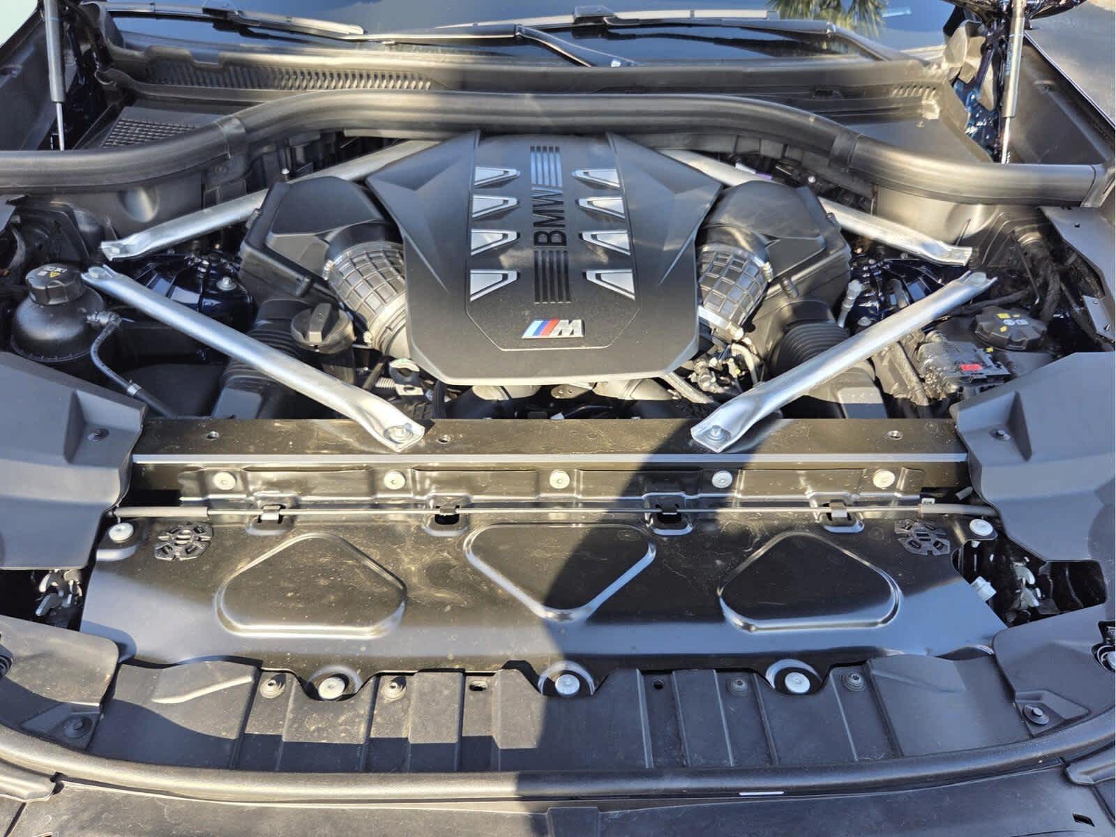 2025 BMW X5 M60i M60i