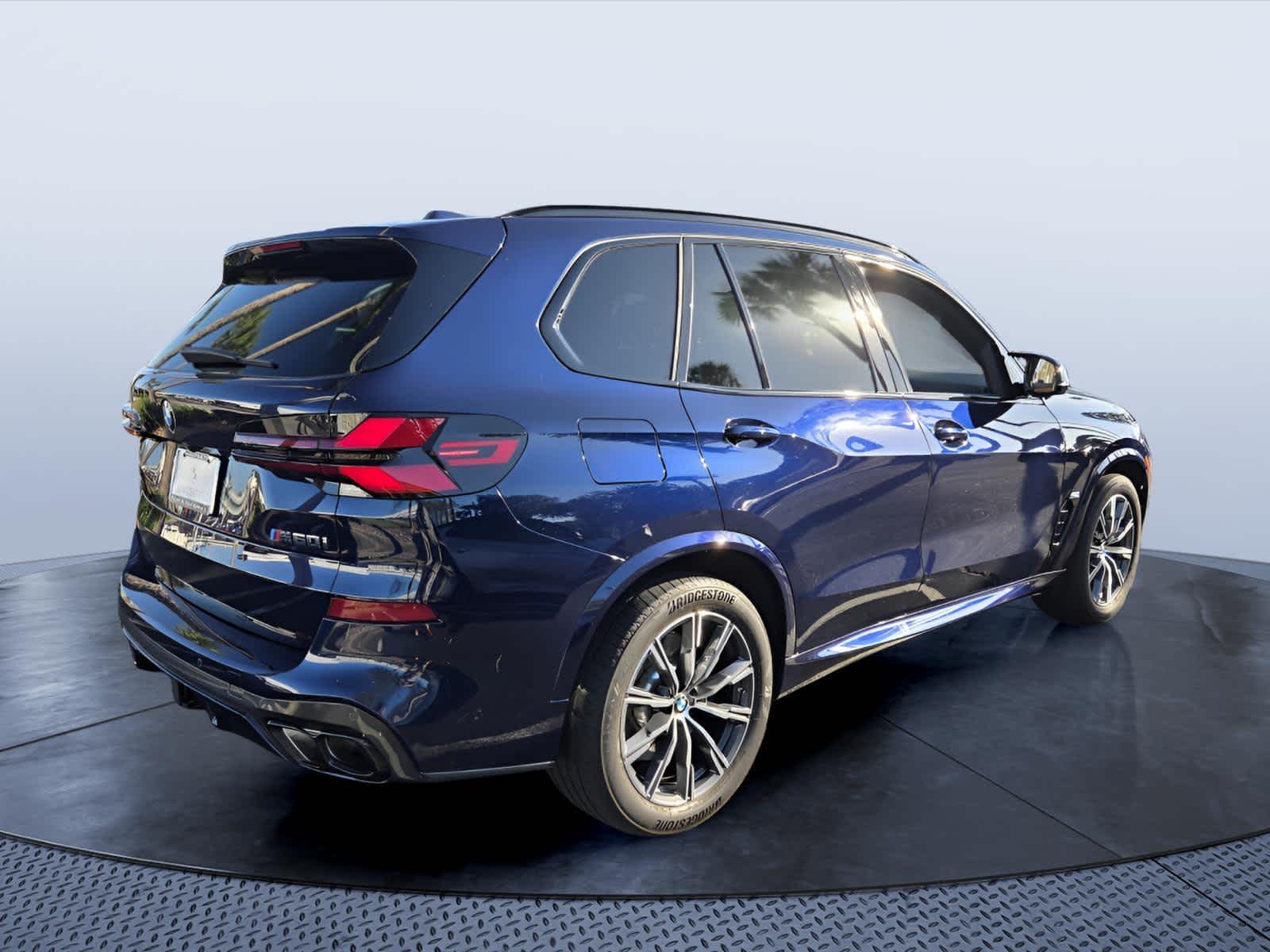 2025 BMW X5 M60i M60i