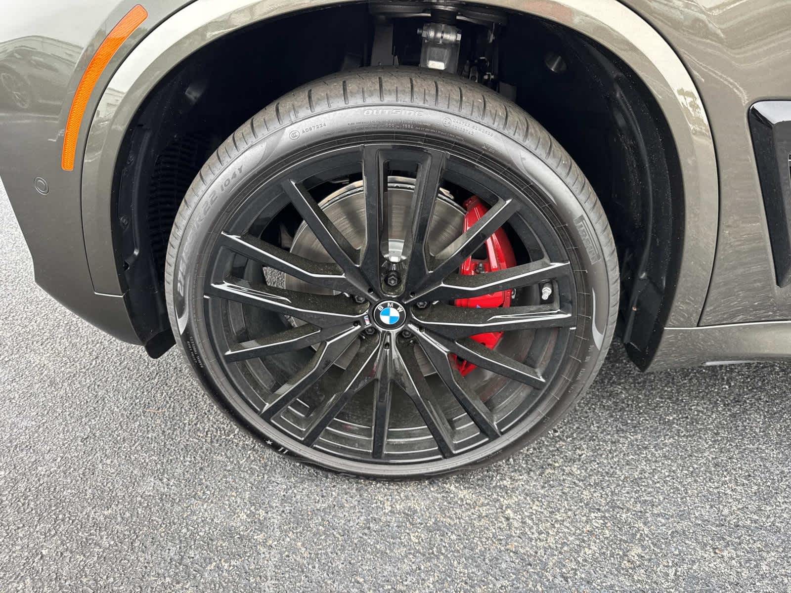 2026 BMW X5 M60i M60i