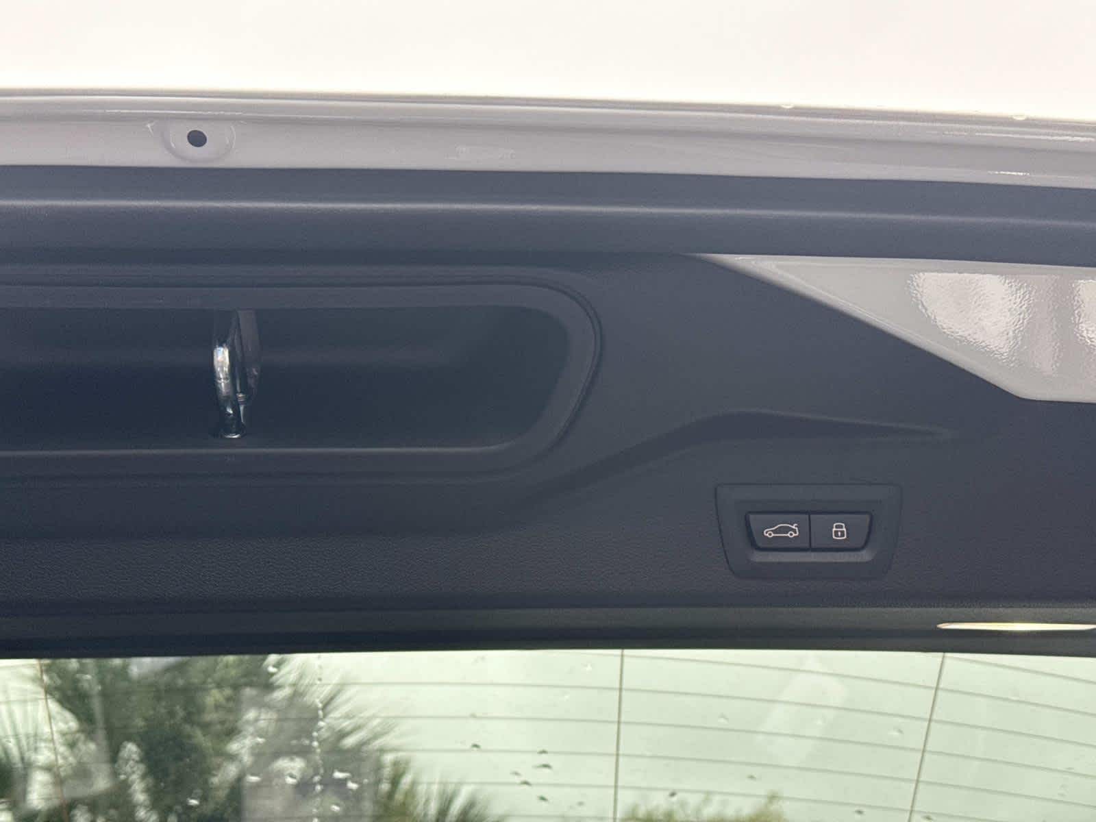 2026 BMW X5 M60i M60i