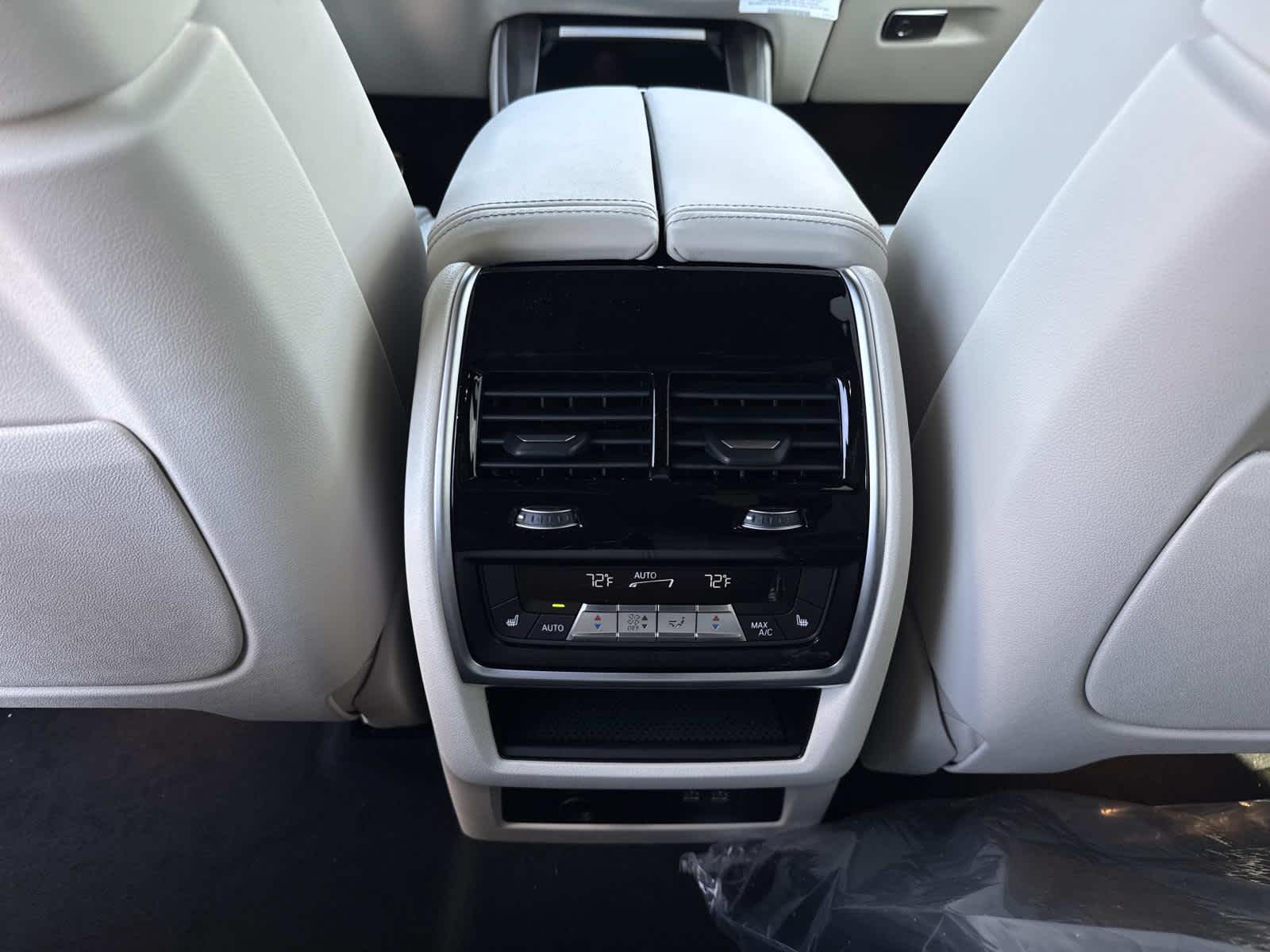 2026 BMW X5 M60i M60i