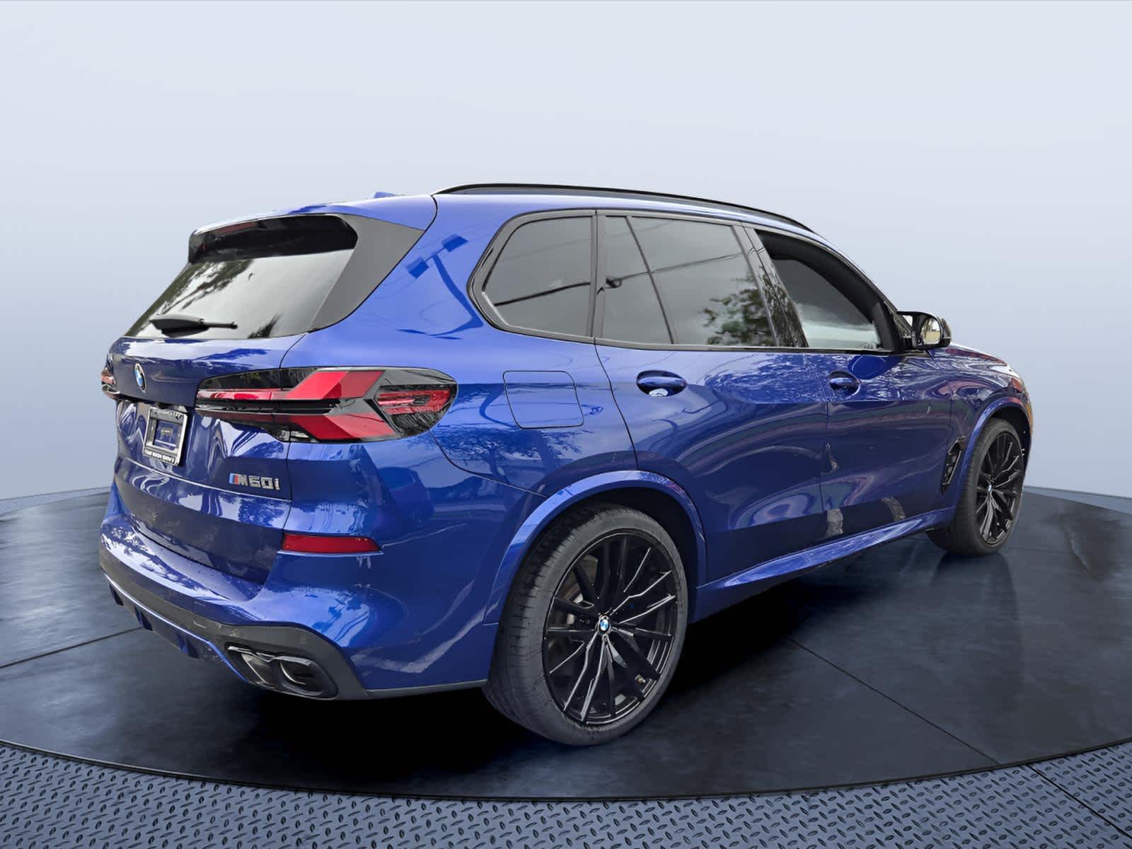 2024 BMW X5 M60i M60i