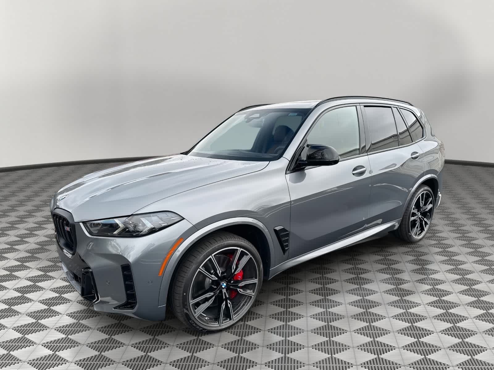 2026 BMW X5 M60i M60i