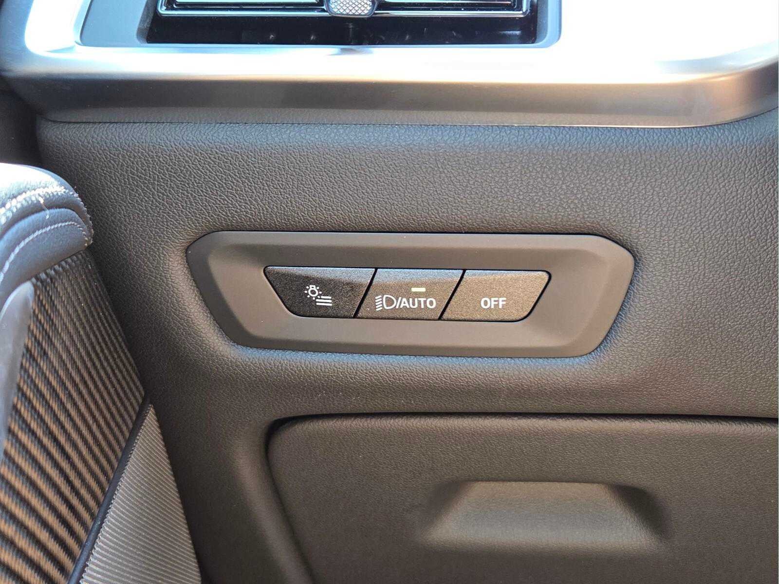 2026 BMW X5 M60i M60i