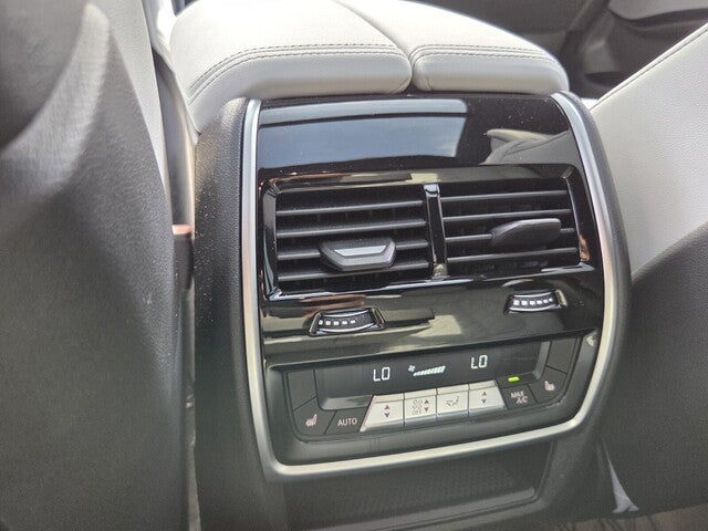2026 BMW X6 xDrive40i xDrive40i