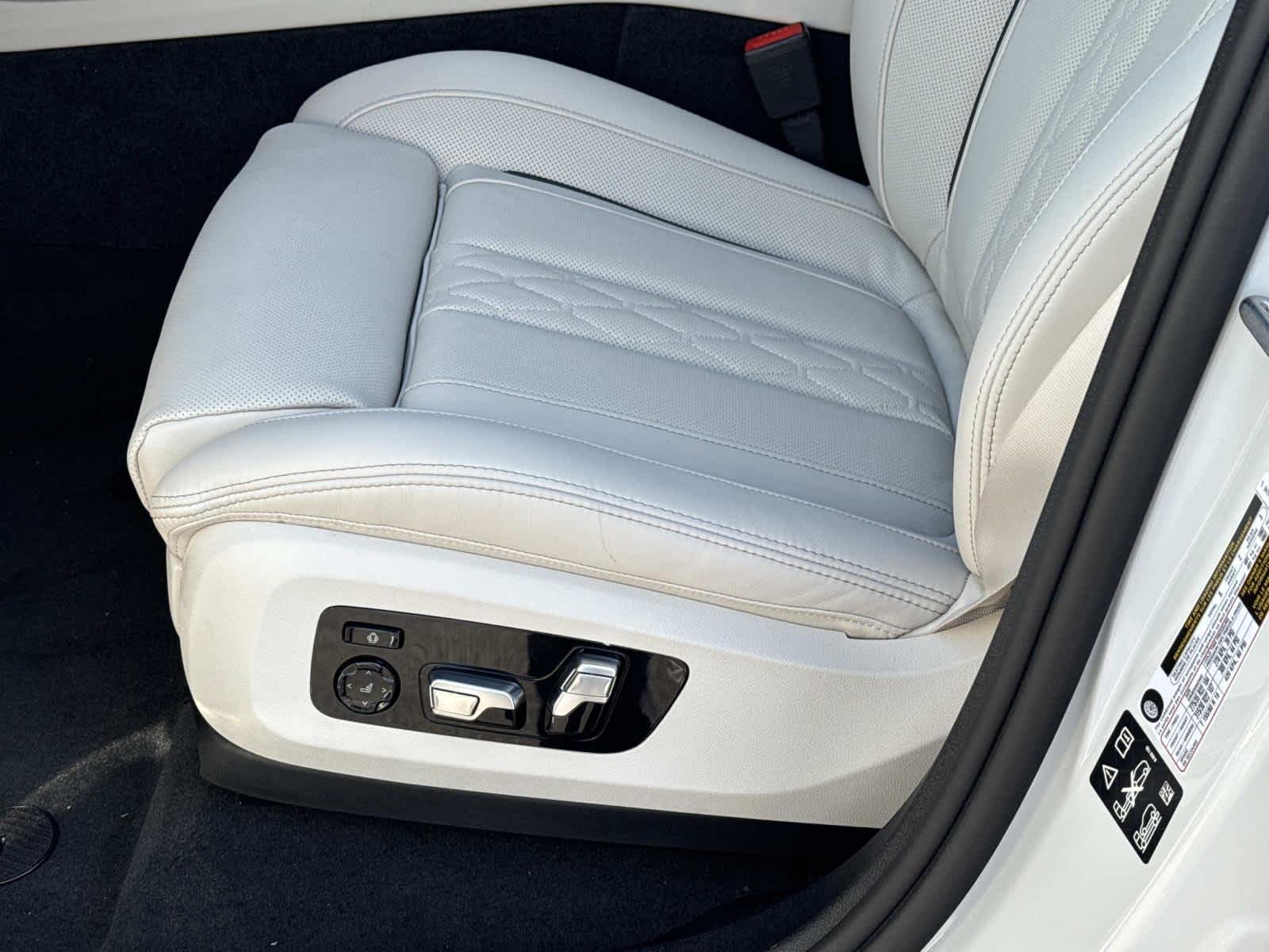 2026 BMW X6 xDrive40i xDrive40i