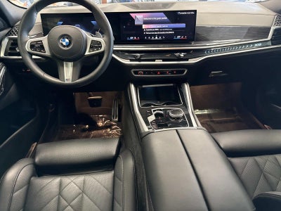 2025 BMW X6 xDrive40i
