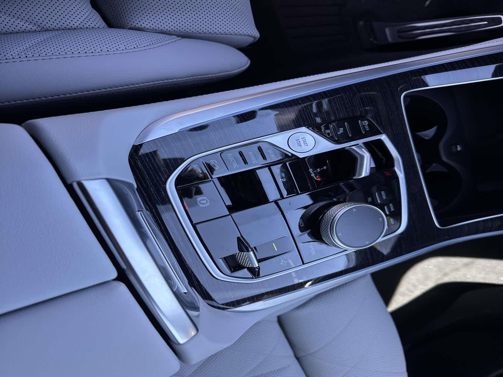 2026 BMW X5 xDrive50e xDrive50e