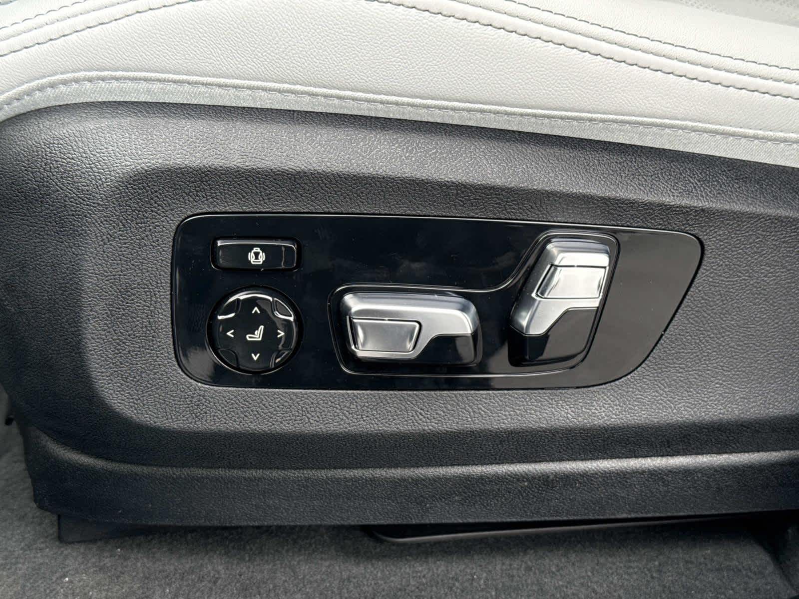 2026 BMW X5 xDrive50e xDrive50e