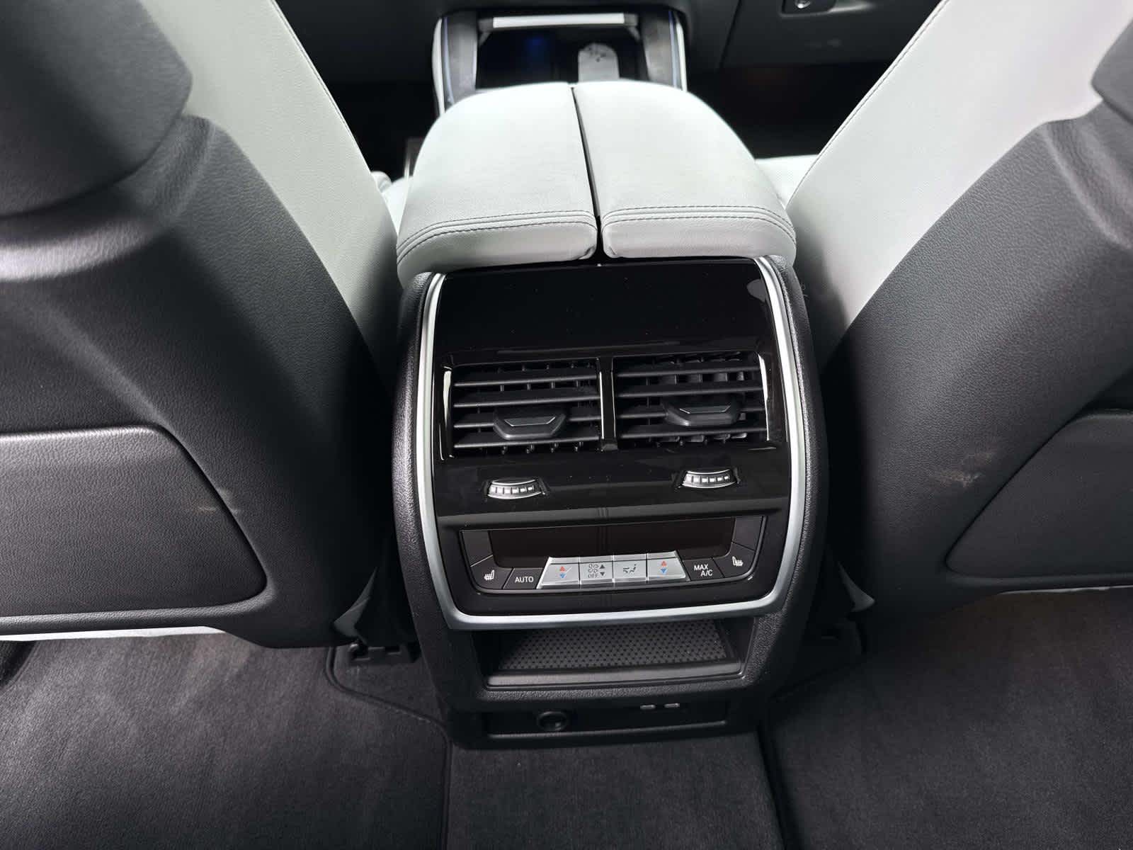 2026 BMW X5 xDrive50e xDrive50e