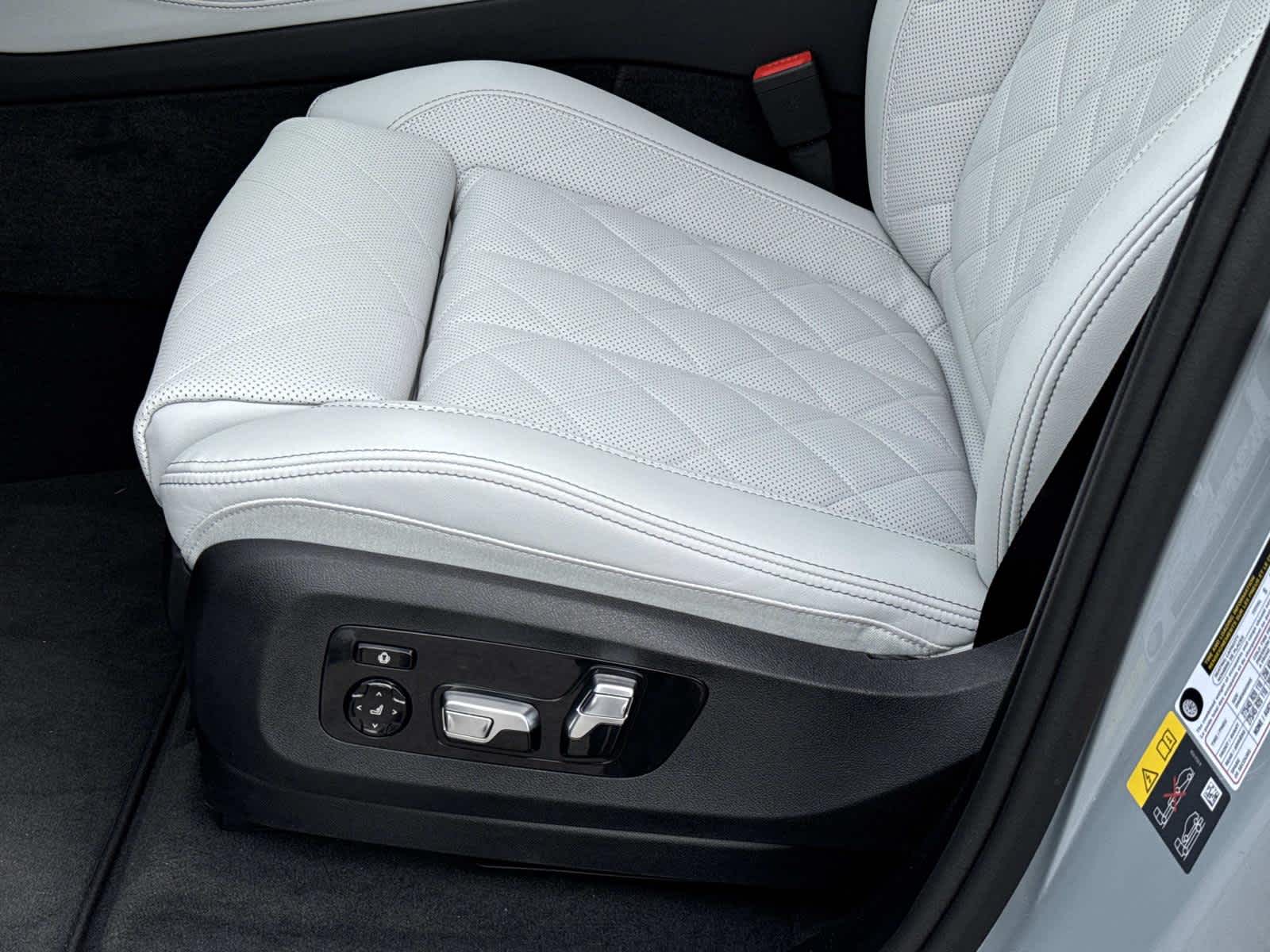 2026 BMW X5 xDrive50e xDrive50e