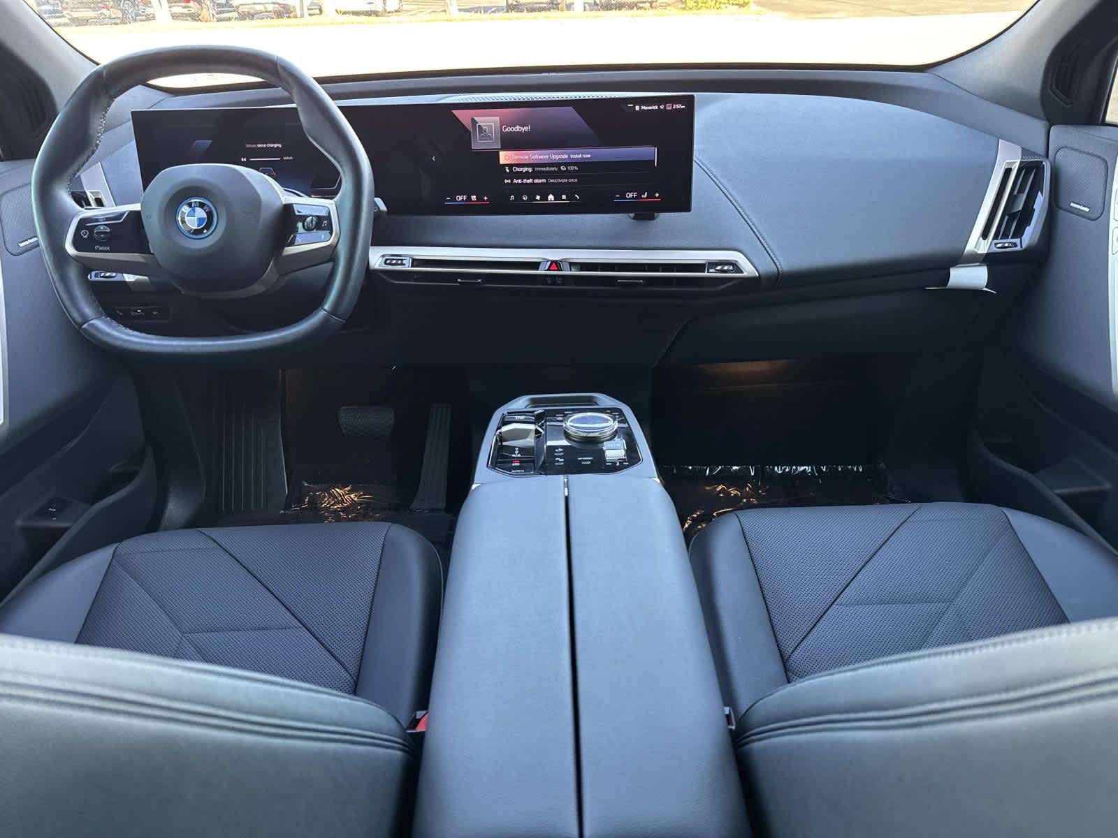 2025 BMW iX xDrive50