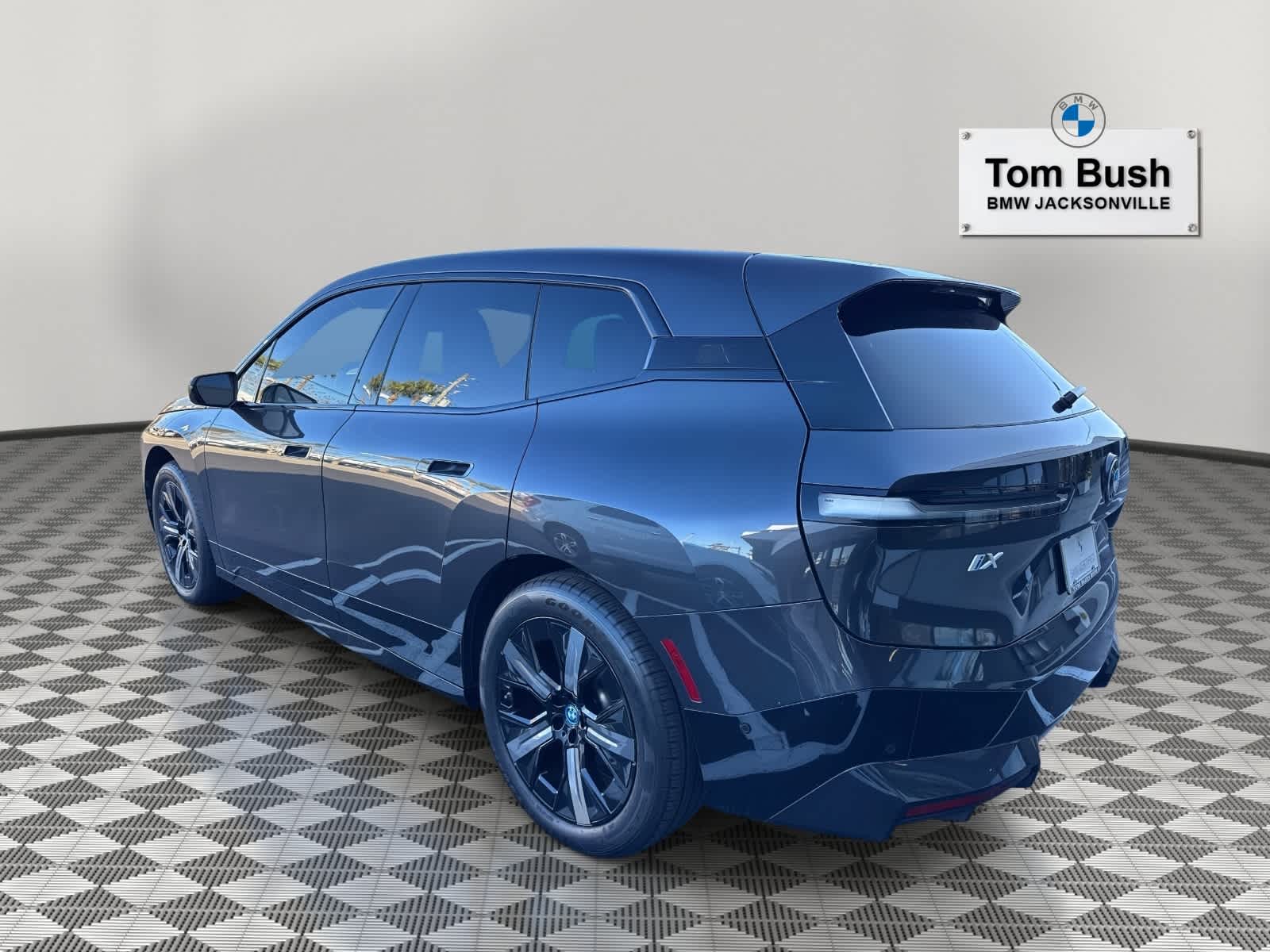 2025 BMW iX xDrive50